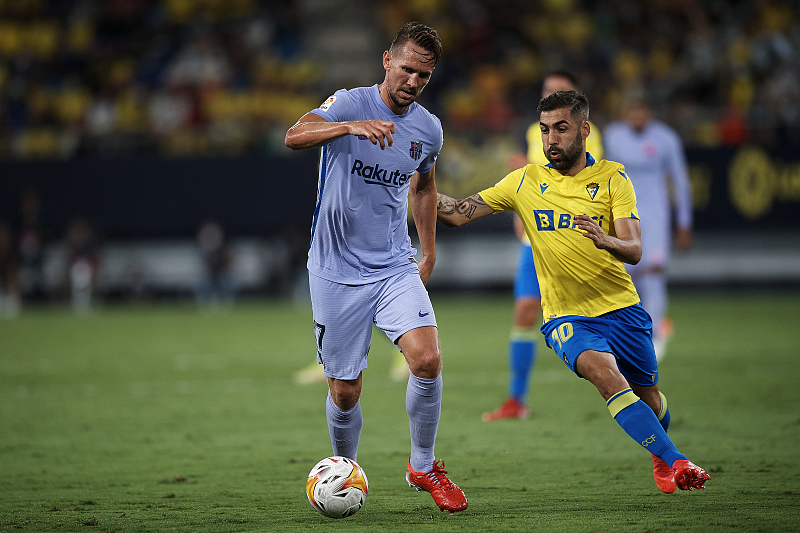 关键时刻巴塞罗那调整名单以备欧联；遗憾出局环节打磨；质疑声仍在；轮换策略成焦点(巴塞罗那最新转会消息)-开云电竞